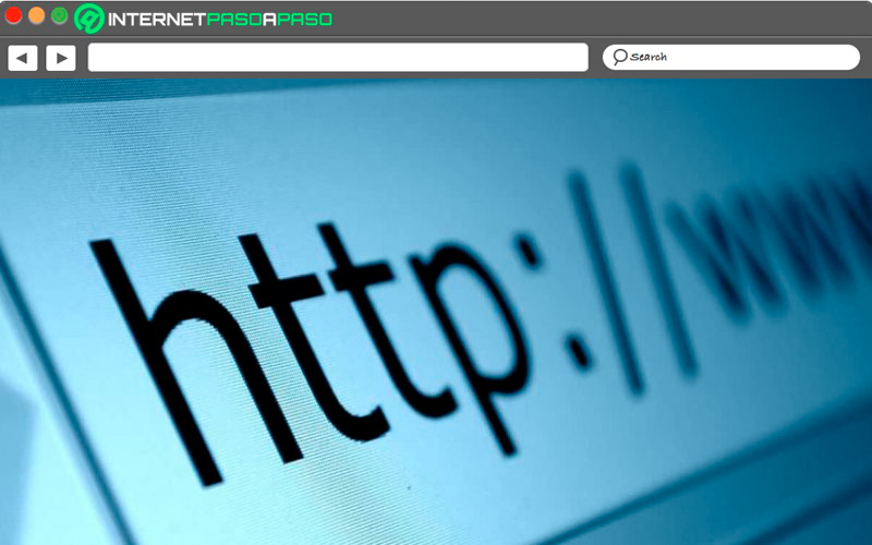 What is a hyperlink and what is it for in computing and the Internet?