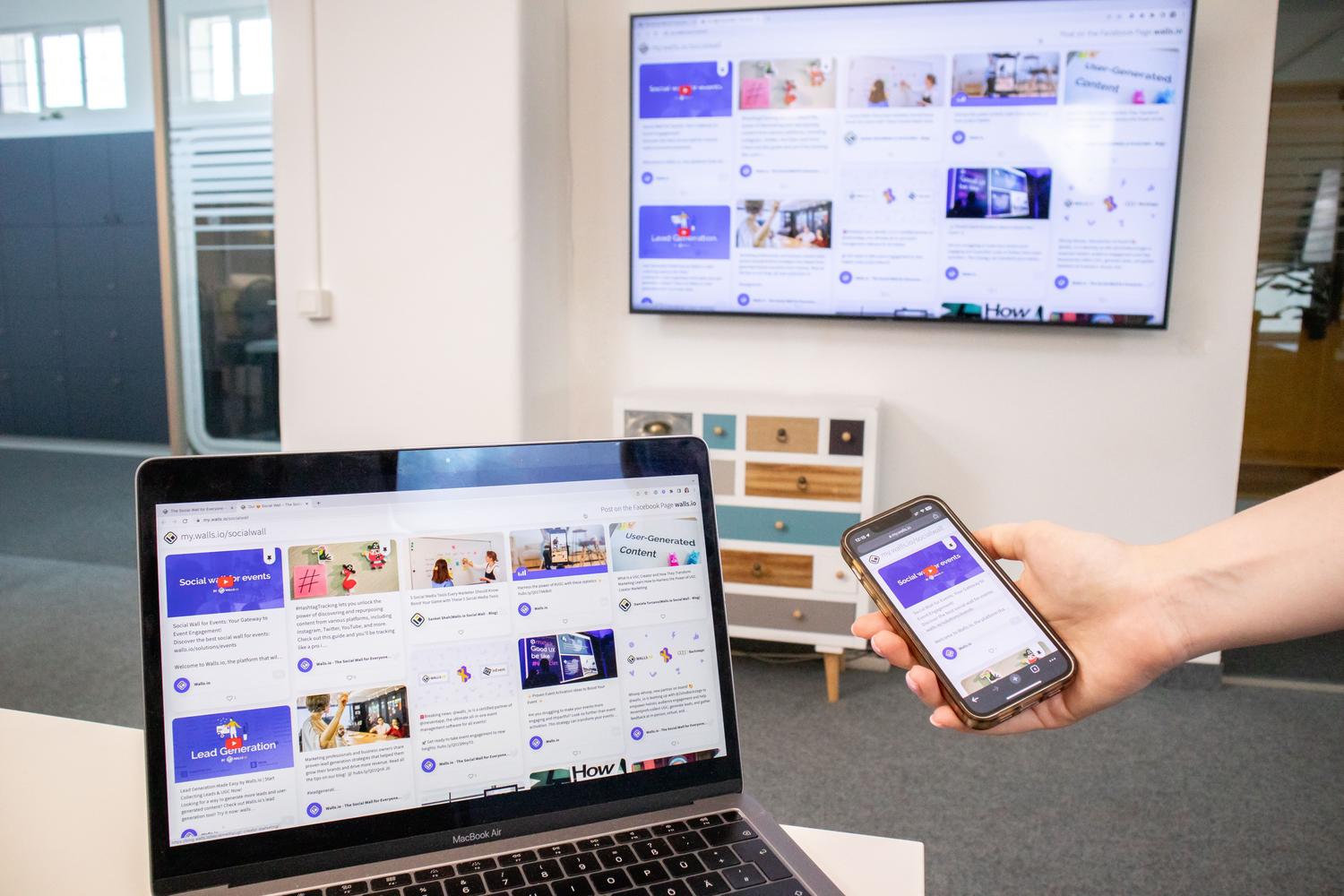 Various digital devices synchronized in a modern office, representing the Flow feature of Opera GX.