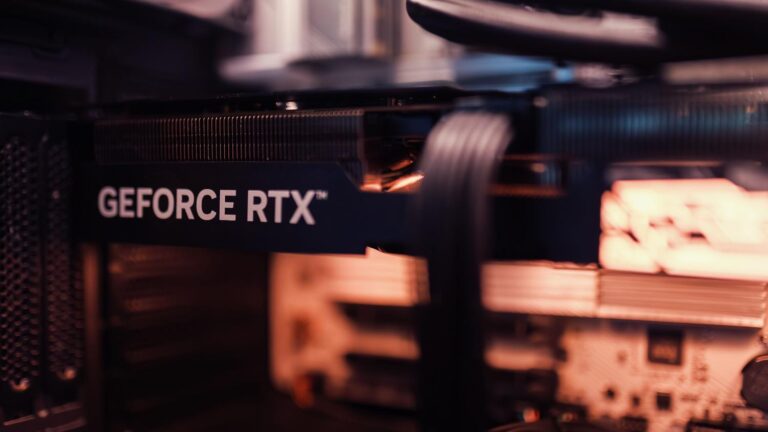 Detalle de una tarjeta gráfica NVIDIA GeForce RTX para los requisitos recomendados de Rivage en PC