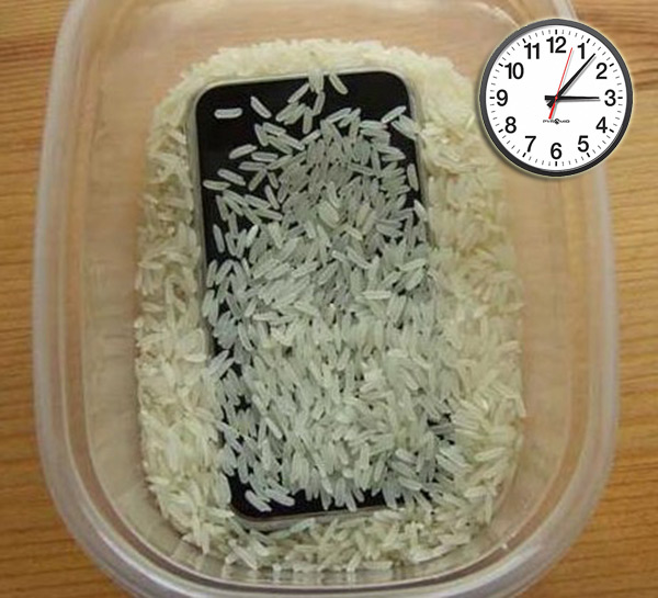 Meter el teléfono en arroz