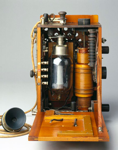 Transmisor de radiotelefonía de avión, 1915