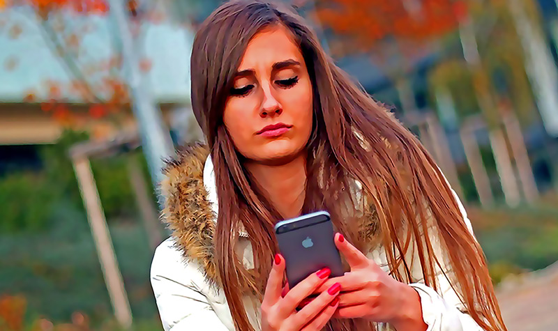 Un curioso estudio afirma que si apagas las notificaciones de tu móvil no dejarás de estar pendiente de él según