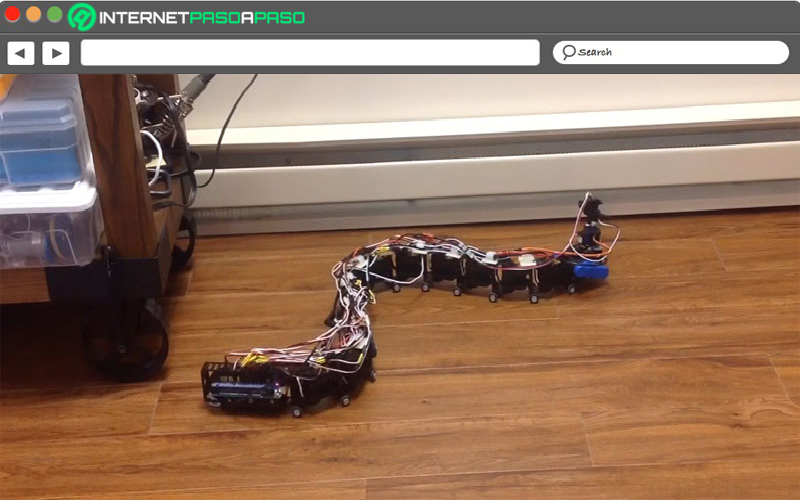 Un robot serpiente Arduino