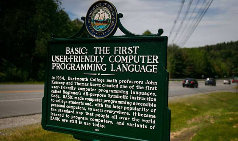 What is the BASIC programming language and what is its history in computer programming?